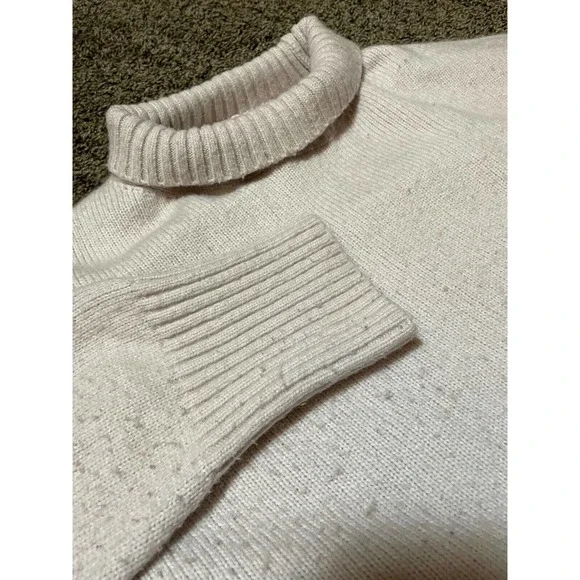 H&M Turtleneck Sweater Women’s Size XL Pink Sweatshirt - Picture 2 of 4